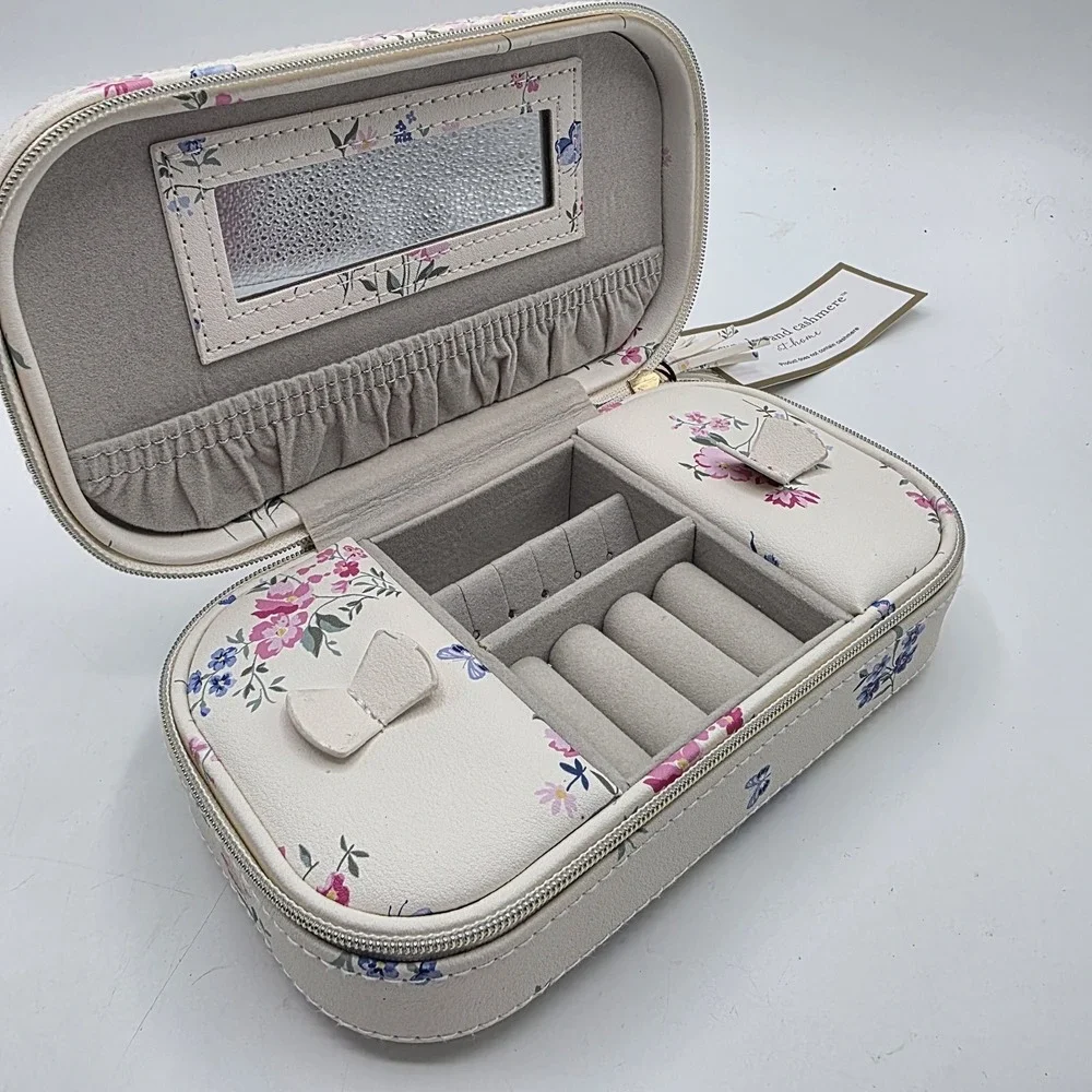 NEW Cupcakes & Cashmere at Home Travel Jewelry Box Floral Organizer Case Gift